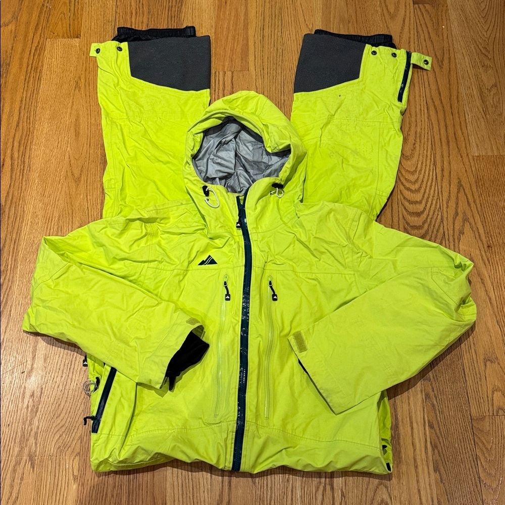 Men’s Strafe “Sickbird 3L Shell Suit” - XL